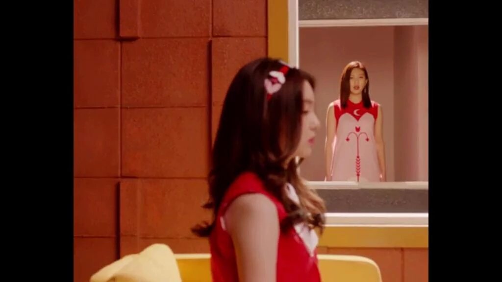 baervbie's tweet image. #OneOfTheseNights #7월7일 #irene