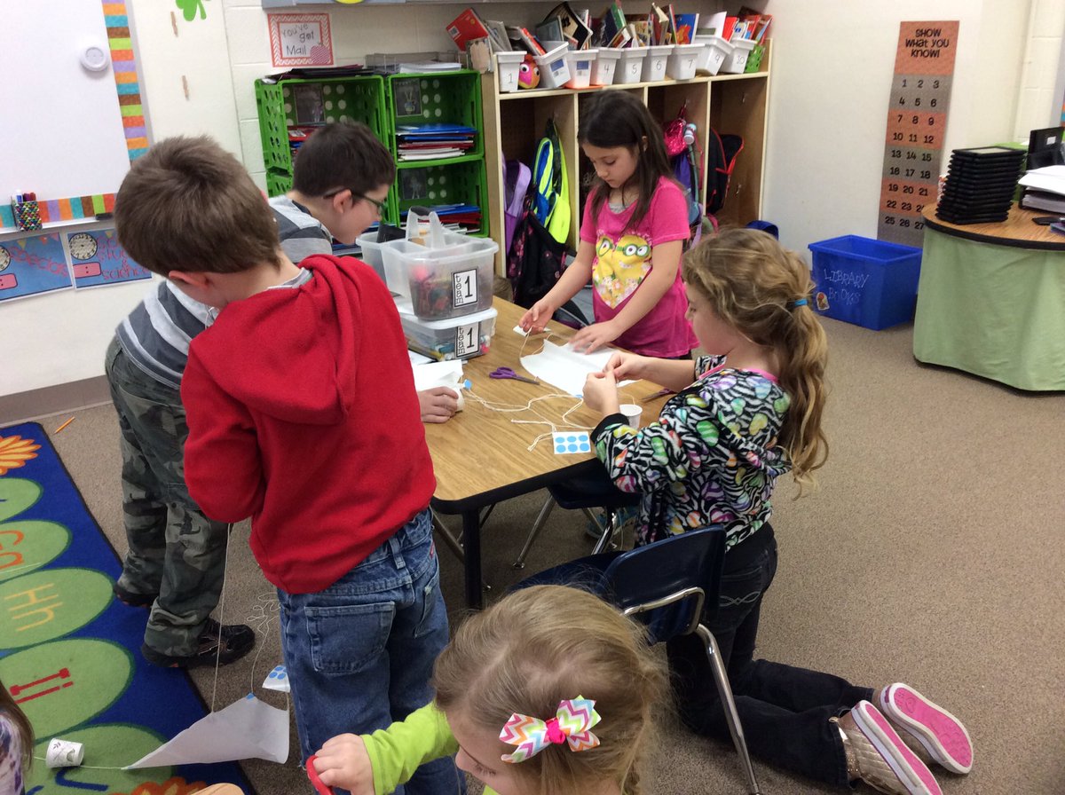 malapontia's tweet photo. First grade creating parachutes #essdexcels @LE_ESSD40 https://t.co/YF6Fet34es