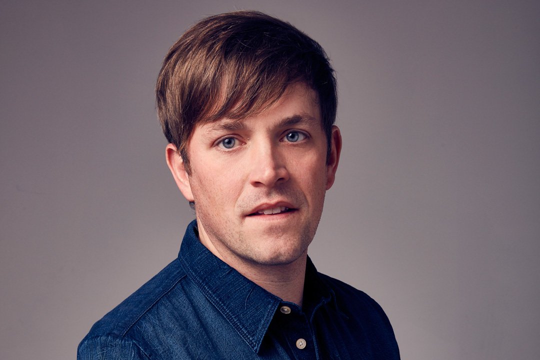 TasteOfCountry's tweet photo. We've got the exclusive premiere of @davebarnesmusic's 'Glow Like the Moon': https://t.co/wDQzTpJ9Ay https://t.co/LePx0E6PGT