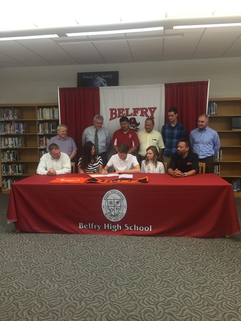 UPIKESOCCER's tweet photo. A BIG UPIKE welcome to the soccer program to Ashton Leedy! It's good to be a BEAR!#PTW #BEARS2016 https://t.co/EMyJ4fvCKq