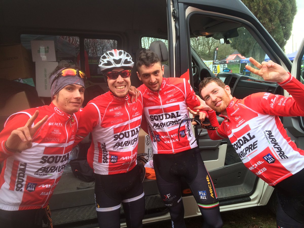 Quando l'amicizia viene prima di tutto <a href="/danielemensi/">Daniele Mensi</a> <a href="/CominelliCri/">Cristian Cominelli</a> <a href="/martinotronky/">Martino Tronconi</a> , Stefano dal grande