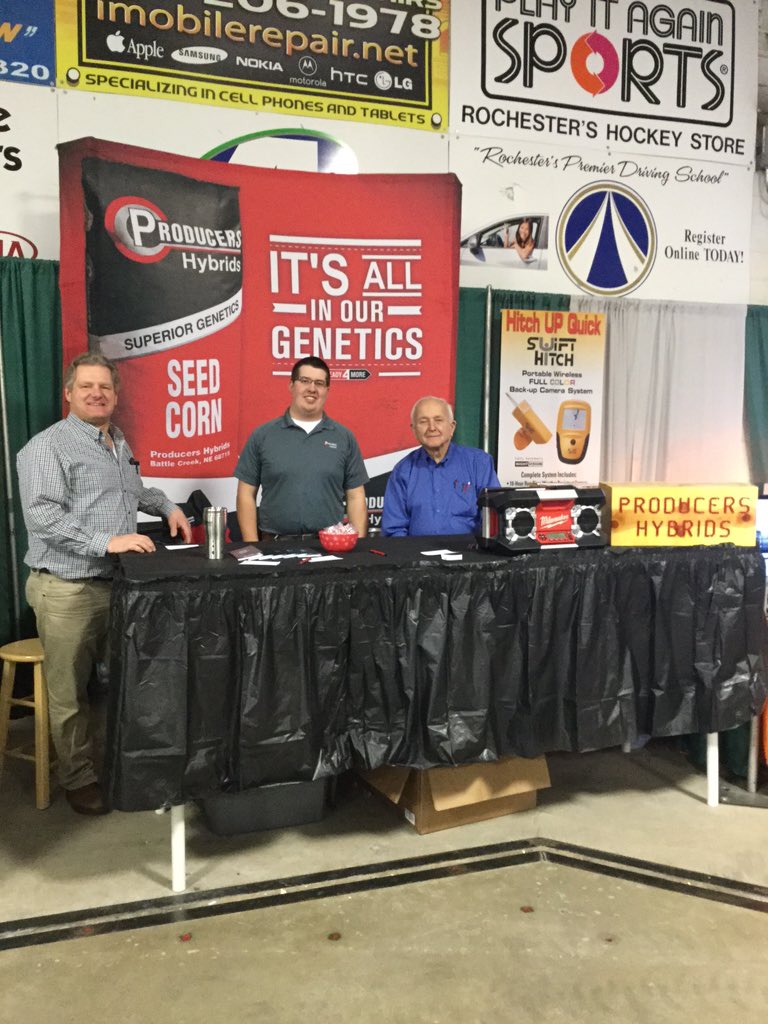 WingertPeter's tweet photo. Working hard representing @ProducersHybrid at the @AgNews Rochester Farm Show! #ready4more #PHelifie https://t.co/f6mMPH8U6E