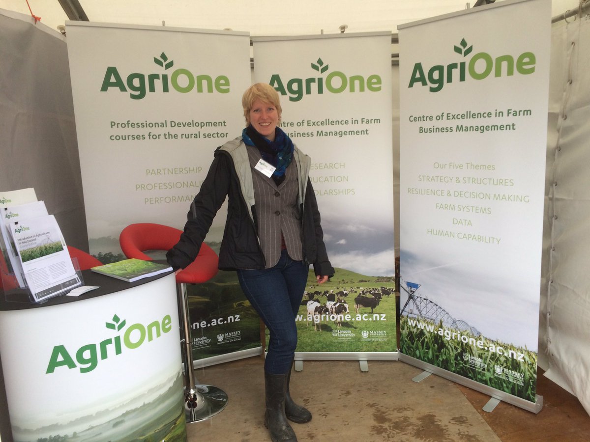 AgriOneLtd's tweet photo. Farmers are smiling today as the rain comes down! It's a bit damp here at J17 at field days! @OneFarmConnect https://t.co/TaUnDPbUy5