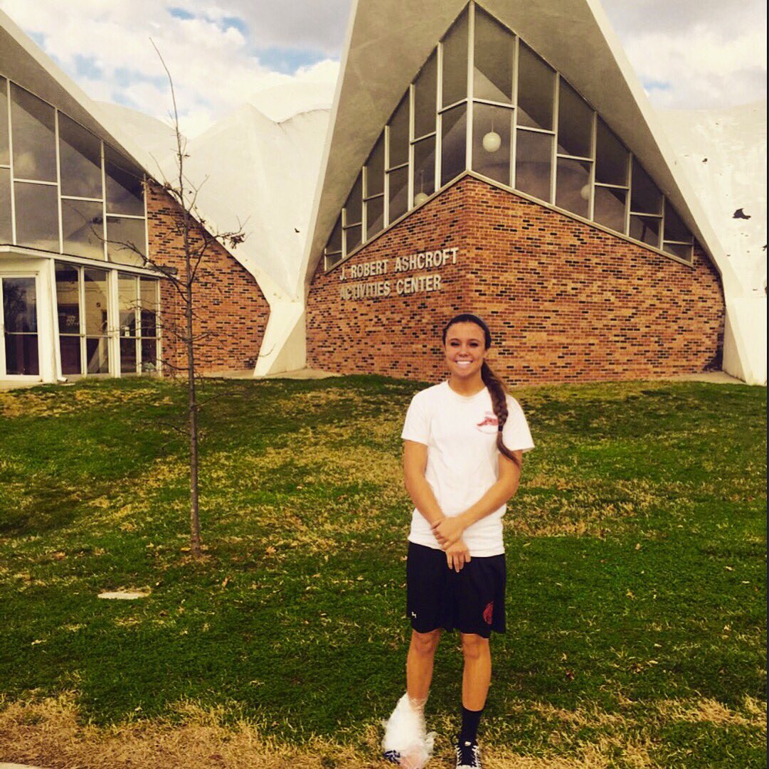 PyleMoore11's tweet photo. Awesome scrimmage and visit yesterday at Evangel!🏀 #EUBasketball https://t.co/e3opDfJtBJ