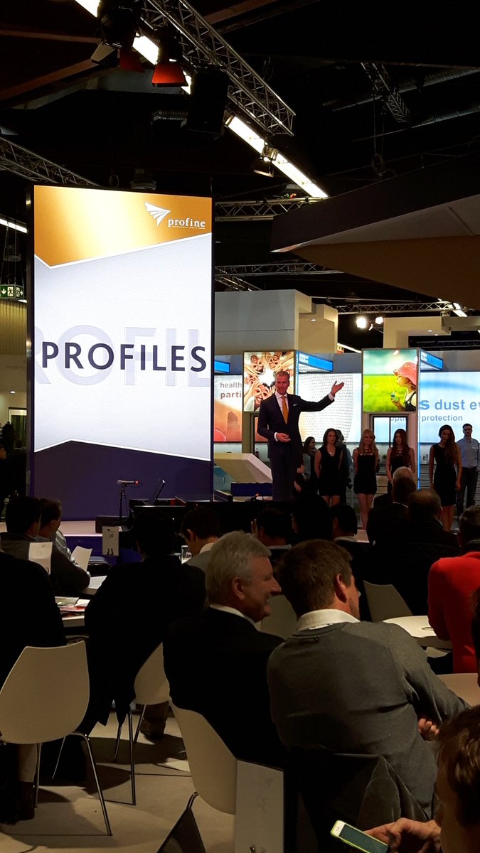 profineGroup's tweet photo. #DrMrosik #onstage: Lassen Sie sich von den täglichen #MesseHighlights inspirieren! https://t.co/Qex6LInTF7