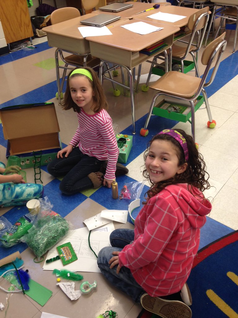 mrsbradus's tweet photo. Building Leprechaun traps is serious business !!! https://t.co/zCrmIDSV5y