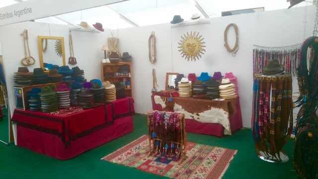 estribosuk's tweet photo. Another successful day at #CheltenhamFestival, two more to go! #shoppingatcheltenham #bestdressed #illbethere https://t.co/hjeBJCa3Ae