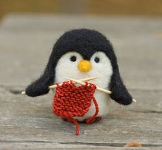 Stitched_Up16's tweet photo. A lovely mini #Make - cocktail stick knitting - learn how here https://t.co/5WUj7DSCoc :) x https://t.co/z55mDMTAel