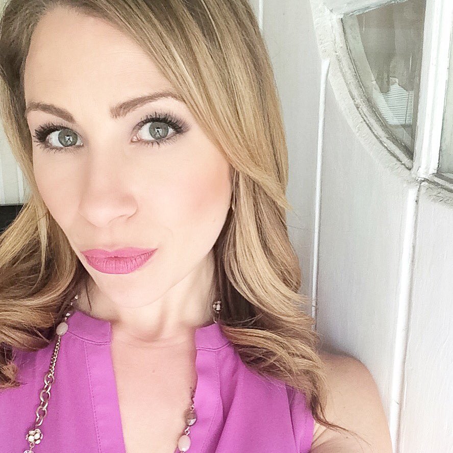 AnneCutler's tweet photo. I'm too tired to even smile! #LoooongWeek https://t.co/cQvauvNtXS