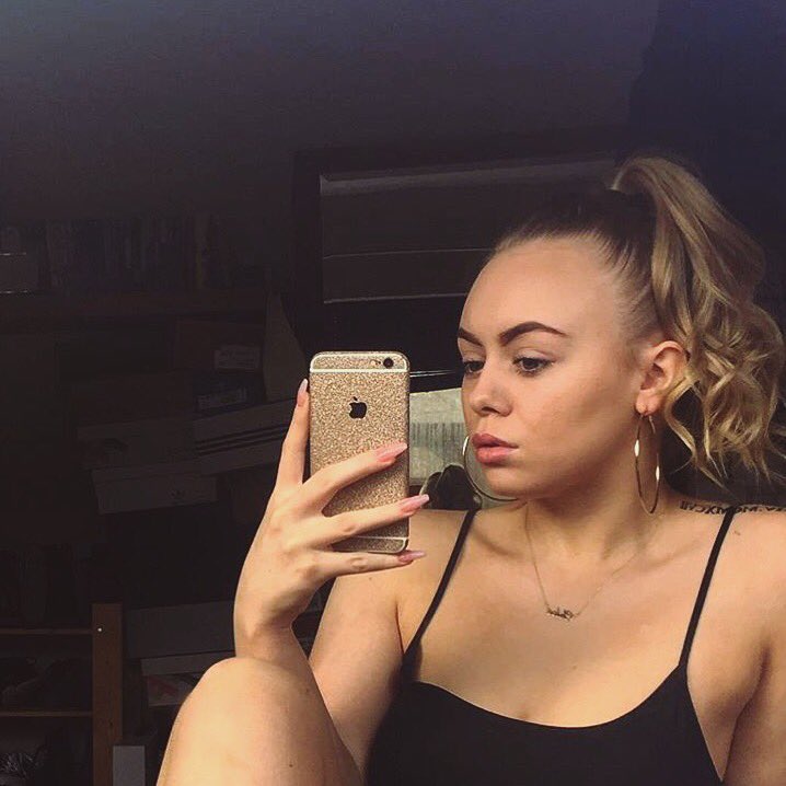 Viramosh's tweet image. VIRAMOSH.COM 🛍
#Viramosh #Phone #Accessories #Fashion #Style #Mobile #Samsung #iPhone #Glam #Glitter