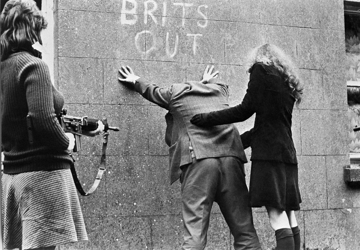 JotDownSpain's tweet photo. Northern Ireland, 1969 (by Patrick Chauvel) https://t.co/8ON5dIq189