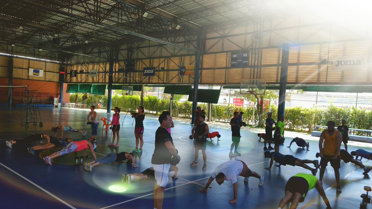 kinesiotraining's tweet photo. #Teamlas12!#TeamCente!Siempre Brillantes!VAMOS TODAVÍA!ARRIBA PARAGUAY!!!#Preparacionfisicaintegral https://t.co/8dkpFBgsx3