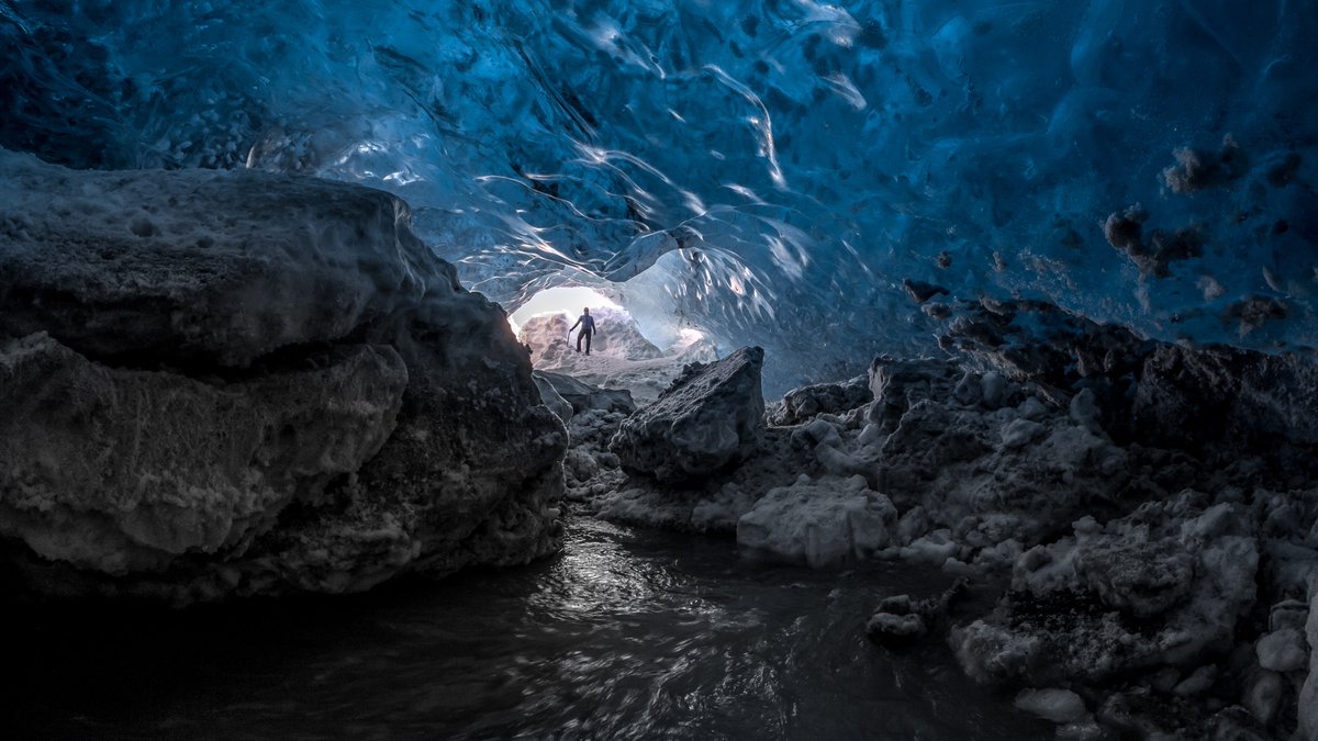 LocalGuideEinar's tweet photo. We had a flood in Crystal Ice Cave but this afternoon the water level went down again. Hopefully it stays down :-) https://t.co/NHn1g9LnnD