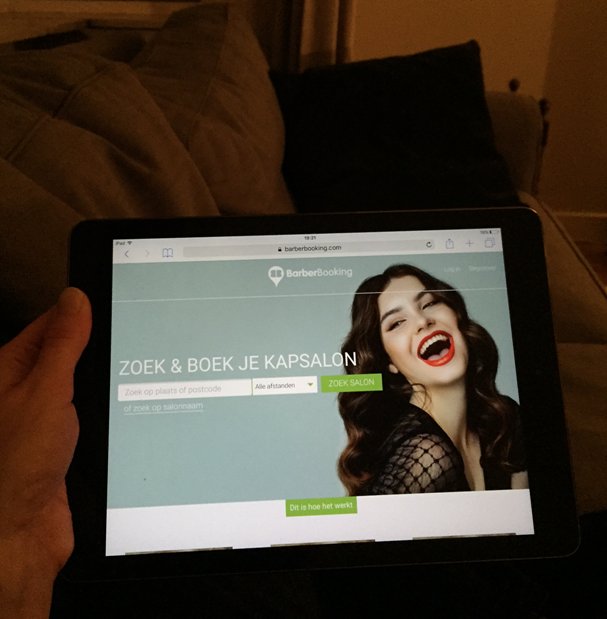 BarberBooking's tweet photo. Al zittend op de bank online je kappersafspraak boeken, lekker makkelijk via https://t.co/kJEdPN9a74! #kappers https://t.co/lvMBc4Ll1K