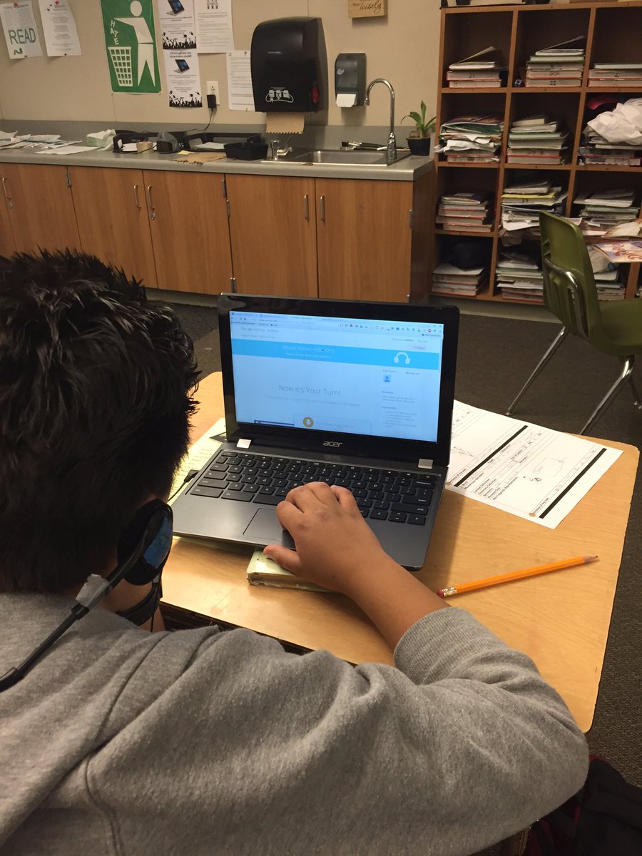 scholarlytweet's tweet photo. 6th grade Ss coding with #Google  #CSFirst #rusd https://t.co/mqNBHtB5Lu