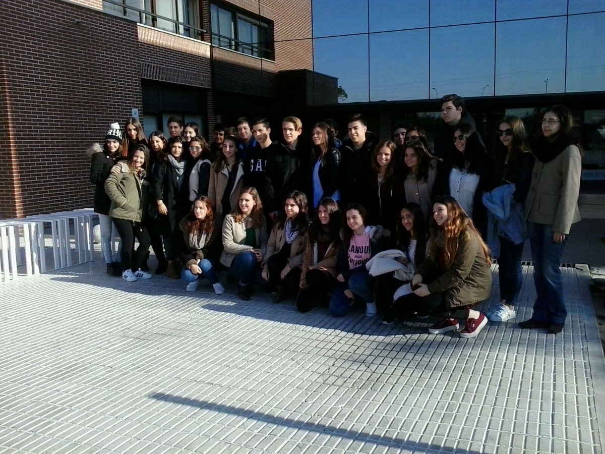 _lainmaculada's tweet photo. Los alumnos de 2 BACH visitan la Universidad Francisco de Vitoria https://t.co/M0VsYjr6UU