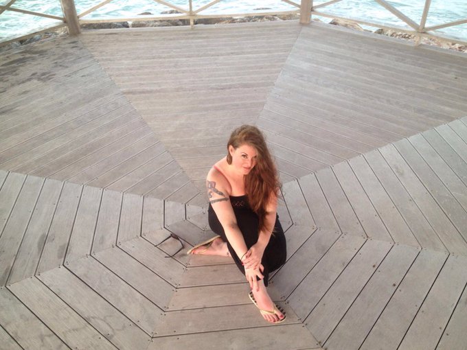 The Jamaican sun must have fried my brain-I've not tweeted in forever! https://t.co/G8kCkLiBtE<a href="/tag/heels"class="tags"><span>#heels</span></a><a href="/tag/friskyfriday"class="tags"><span>#friskyfriday</span></a>