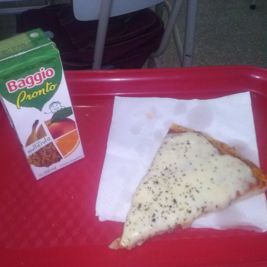 camiipazz3's tweet photo. Almuerzo en el cole https://t.co/X3FnyirgFg