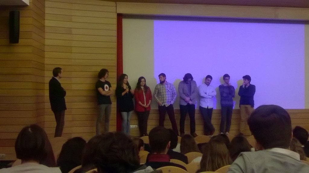 rcascales's tweet photo. En la presentación de la V muestra de cortos documentales. Habla @_arraez_ directora de la @ladivinarutina #docunav https://t.co/SiXD6bUoVz