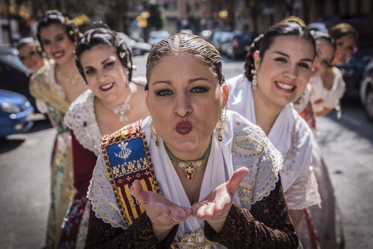 FallaActorMora's tweet image. También tenemos por aquí unas fotitos del macropasacalles de esta mañana 😍