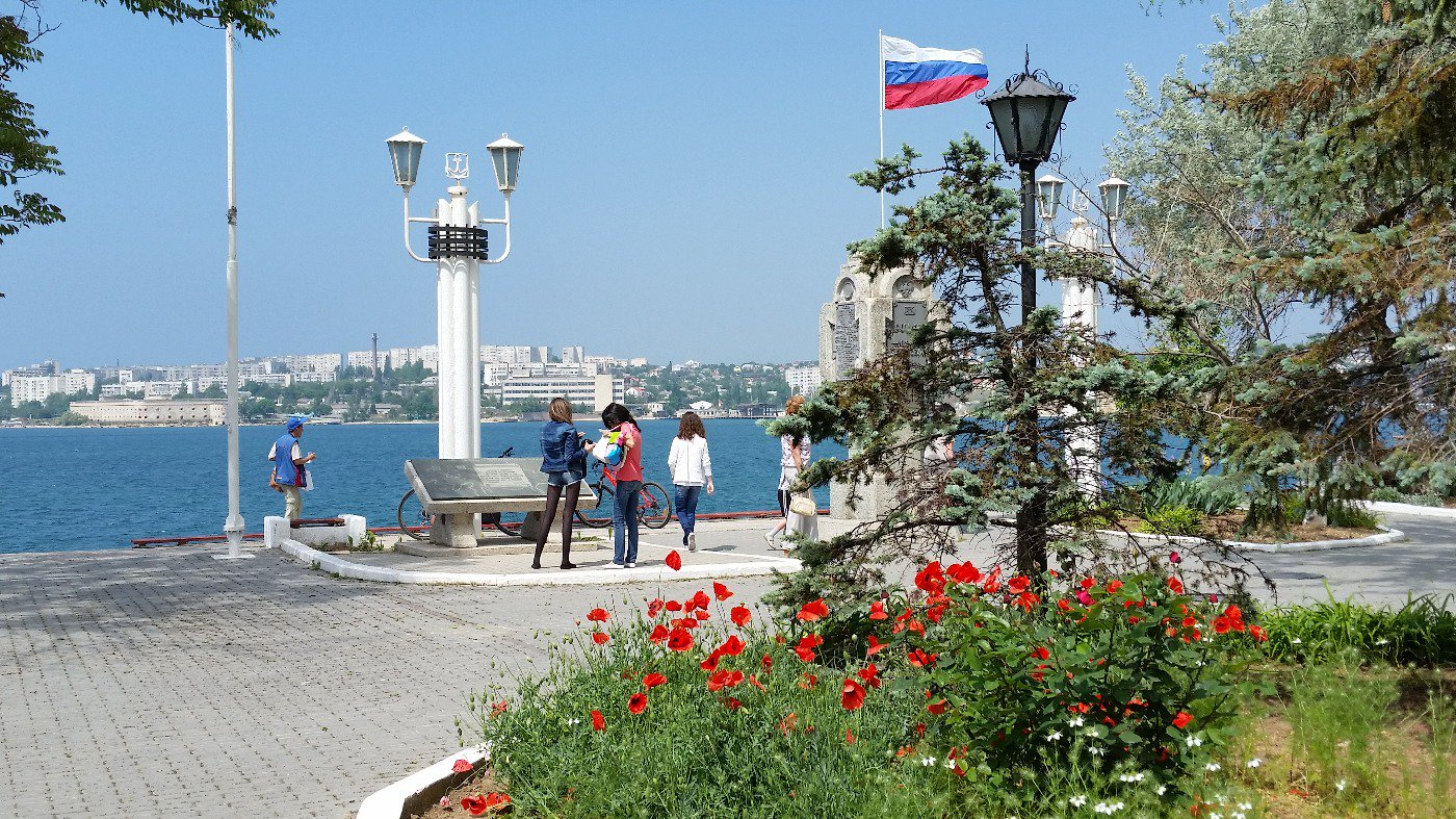 Севастополь весной