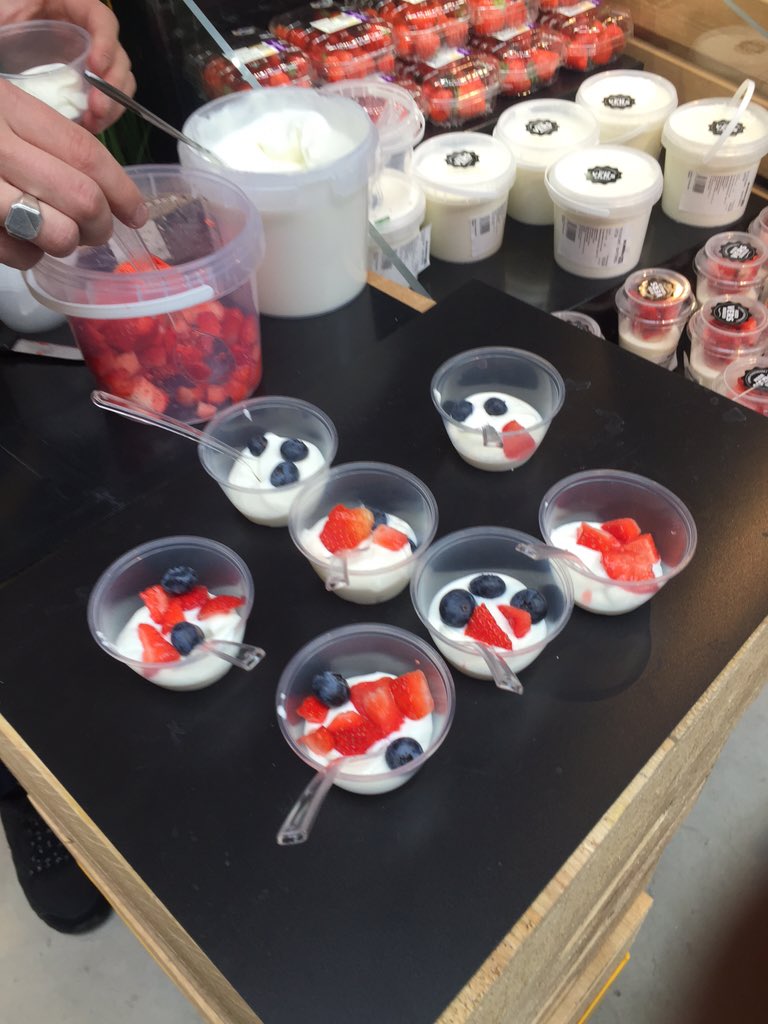 FelixxMoritz's tweet photo. And for dessert....#jumbo supermarkets, great tour #GBC2016 https://t.co/KwgzFWQNLG
