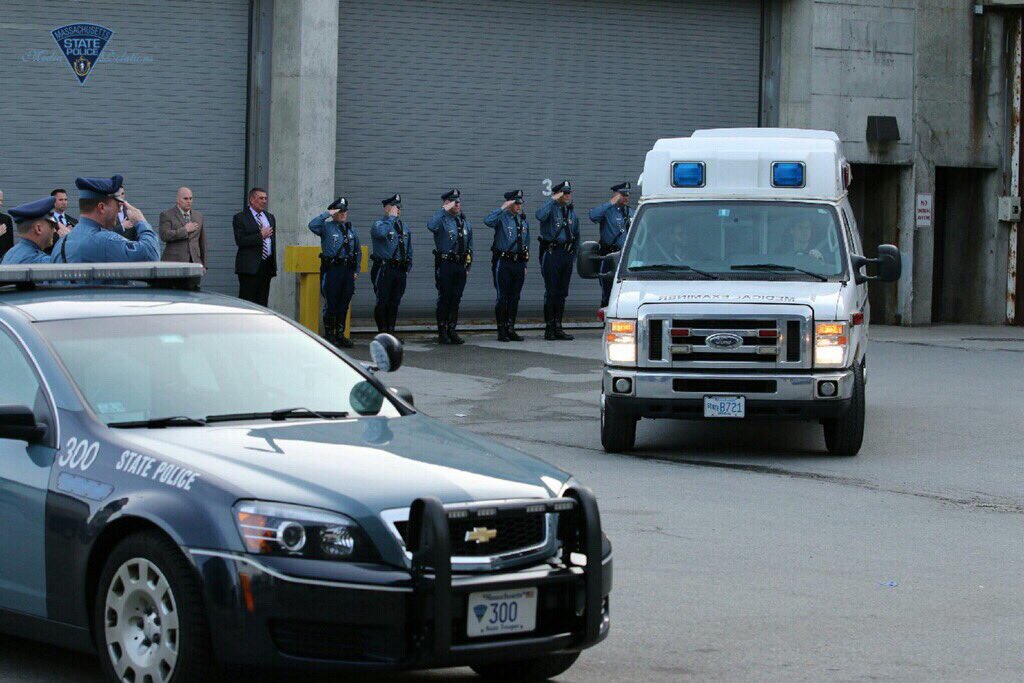 MassStatePolice's tweet photo. Brother &amp; sister troopers paying respect while Tpr Tom Clardy is escorted to the State ME's Office. #RIPclardy https://t.co/K01xwKXo9a