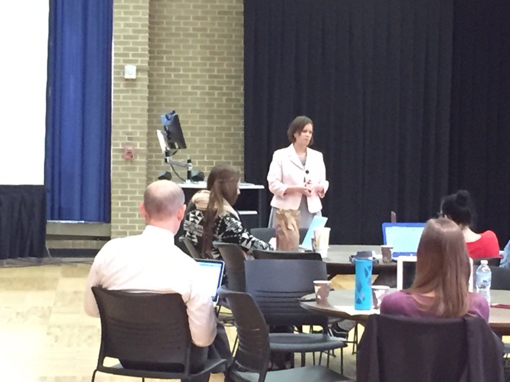 FriedrichLaurie's tweet photo. Genius Hour in your school: embracing inquiry through passion projects @jenmschneider #techedge16 #unltechedge https://t.co/V5kNAlmoOD