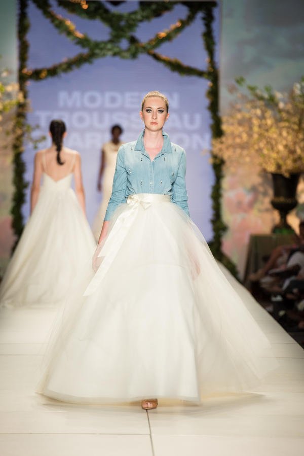 CHSWeddingGuide's tweet photo. Swooning over @charlestongowns at last year's #SpringBridalShow in #CHS! https://t.co/SLpHGBqAKJ #WeddingWednesday https://t.co/LOmkGwiiOG