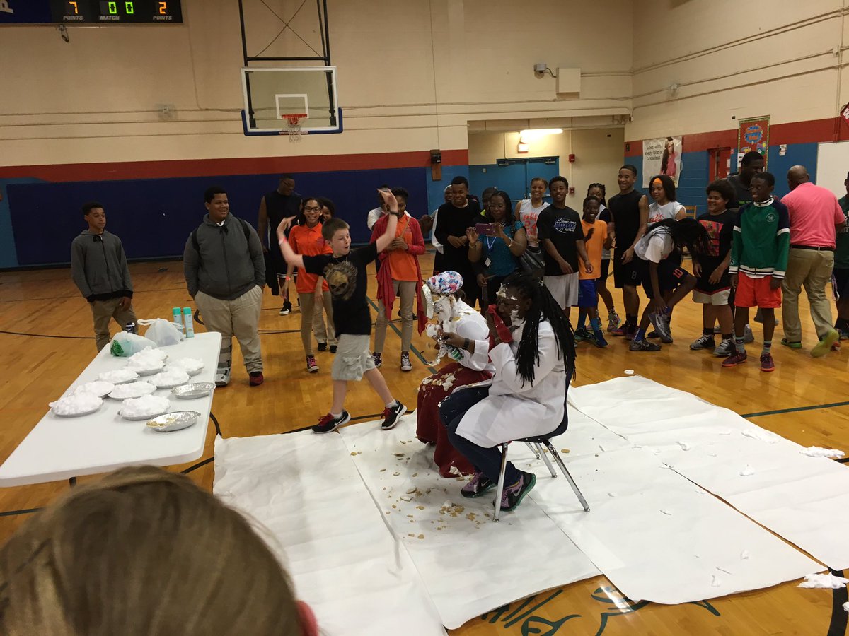 edelman_cindy's tweet photo. Two unlucky math teachers get pied at Highlands MS during half time! Having fun at school! https://t.co/mLUQ9A8pT2