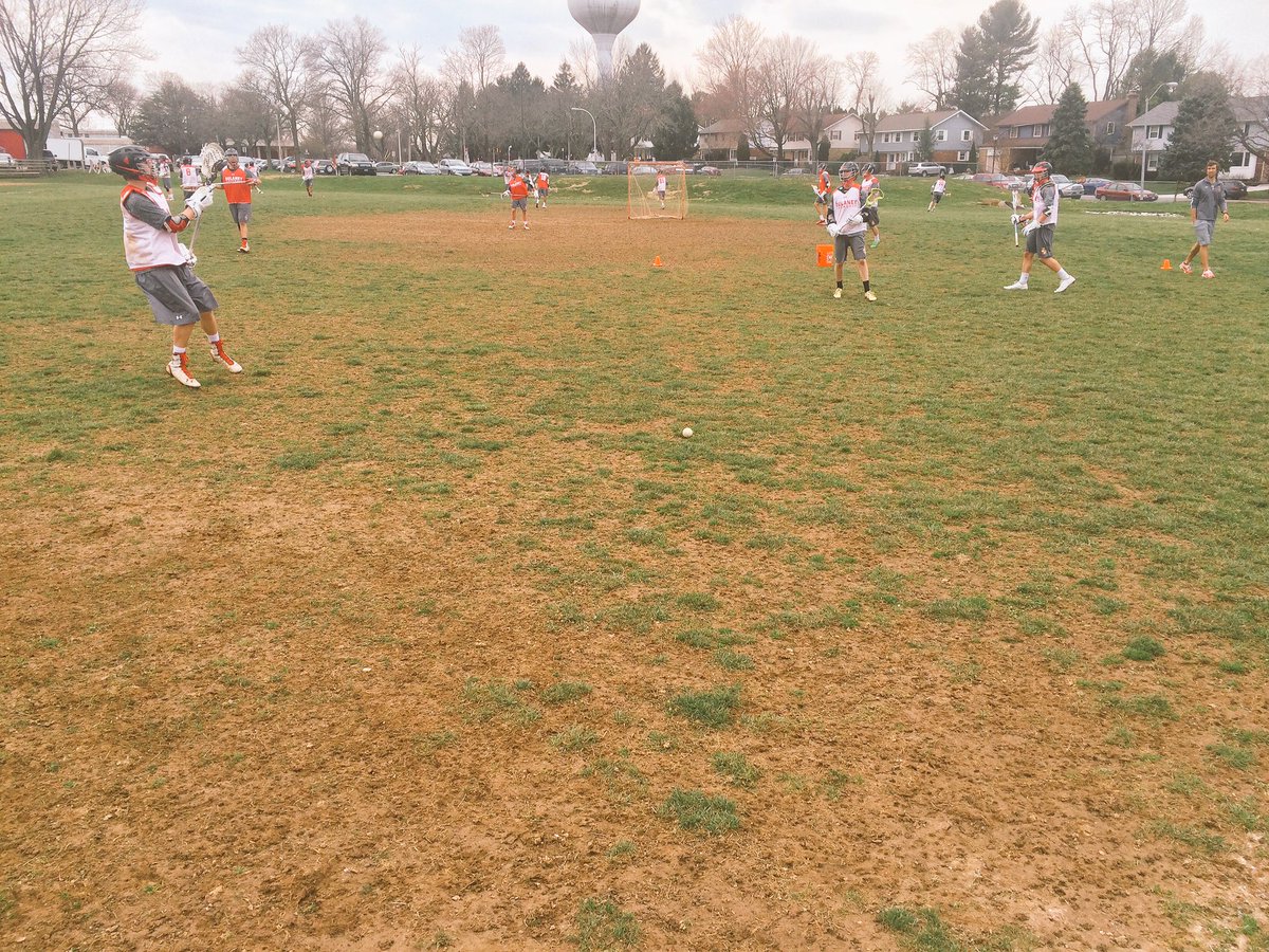 DulaneyLions's tweet photo. Lions LAX working on ground balls #mudgrass https://t.co/RQwxnZ3YtV