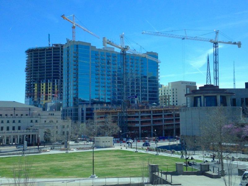 mikeseverson's tweet image. A flock of Nashville's official birds spotted at 5th and Demonbreun. #cranewatching