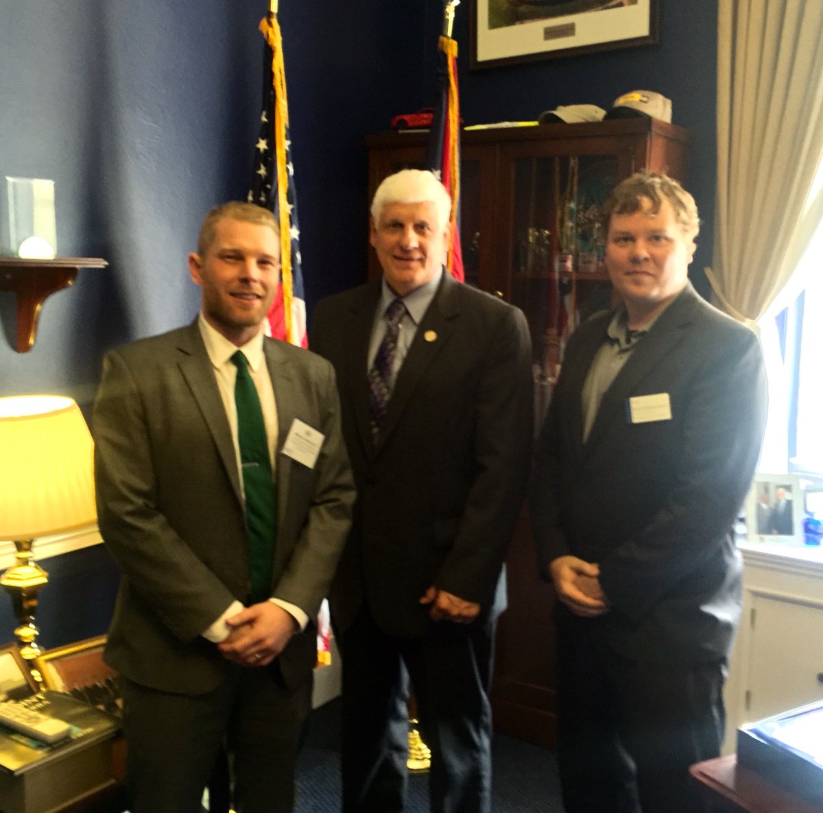 Jennifer_Rhoads's tweet photo. Thank you @RepBobGibbs for taking time to meet w/ @OPMCA @BillBehrendt @NACSonline event #NACSGR #DrivingOhioForward https://t.co/EV1k8B1Hq5