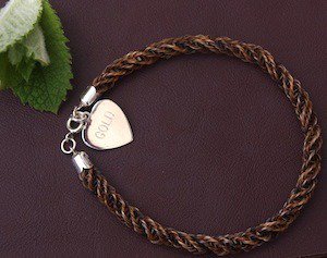 tailendjewel's tweet image. Add a personalised engraved heart charm to your Horsehair Bracelet &amp;amp; Keep Your Horse Close to You #equestrianhour