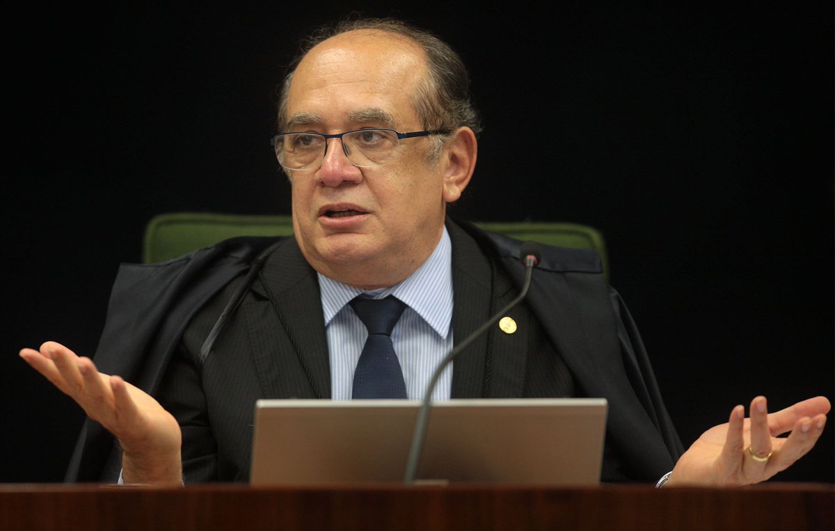 UOLNoticias's tweet photo. "É preciso muita desfaçatez", diz Gilmar Mendes sobre nomeação de Lula para ministro https://t.co/WO2kX5GhCm https://t.co/P3YHsgvYqu