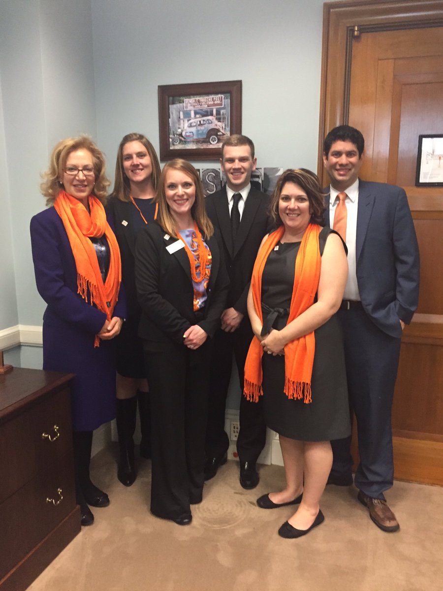 MSactivist's tweet photo. Thank you @JerryMoran & staff for meeting with us & supporting #MS #CDMRP funding. #MSactivist #MSPPC16 https://t.co/up4v0GwMWT