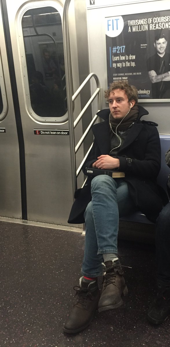 FashionTurnstyl's tweet photo. menswear #Completemen #Ostentatious #noteworthy #dressy #effortless #storyteller #5thave #nyc #subway #fashion https://t.co/01mf6S6xZq