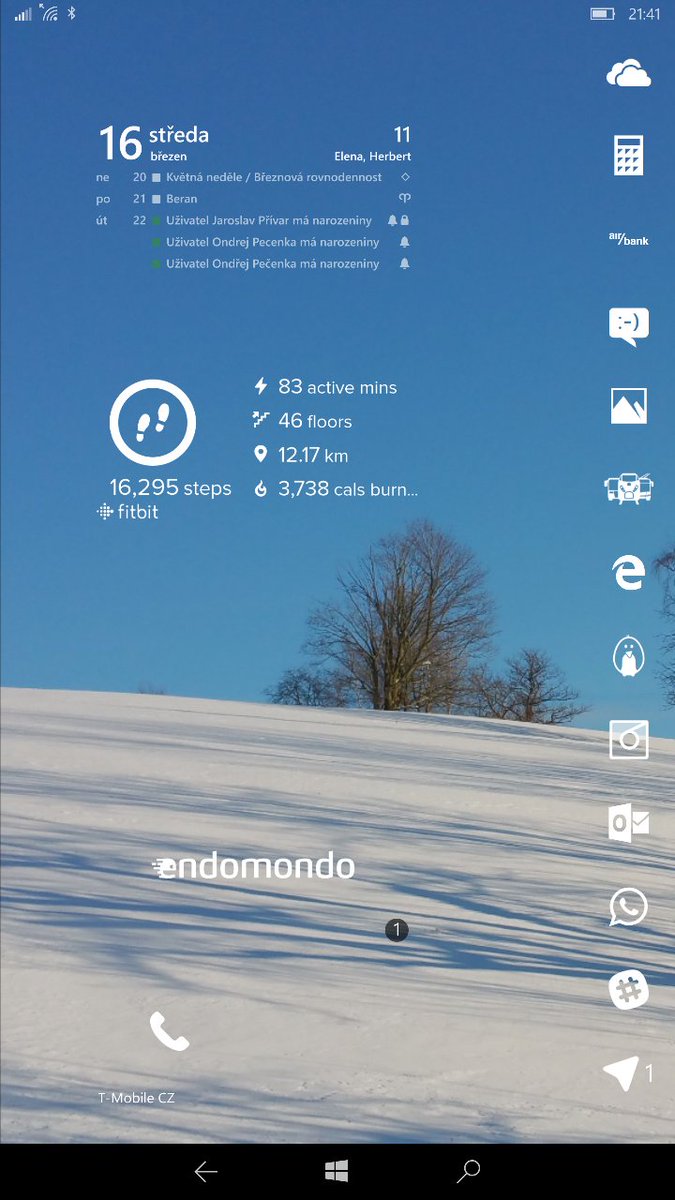 zekon1's tweet photo. S formátem #Lumia950XL přišla na řadu i změna plochy. #ukazplochu #ukazWP #WinCZ https://t.co/ABSUtt4leW