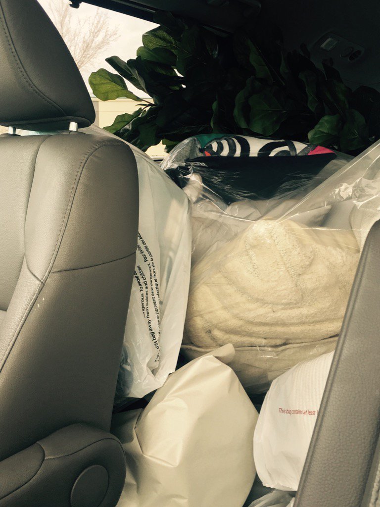 AMREdmonton's tweet photo. Project Styling Day = #Homesense Run = Full Van #kitchendesign #photoshoot #Amrdesign #Yegdesign #magazineshoot https://t.co/dud9pTJRjj