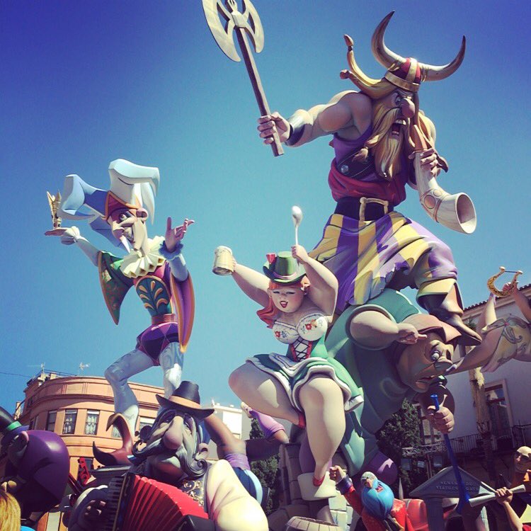 nah_gon's tweet photo. Moltes felicitats a @FMercat_Gandia . Orgull de #FallesGND2016. https://t.co/qj2OwDuM8t