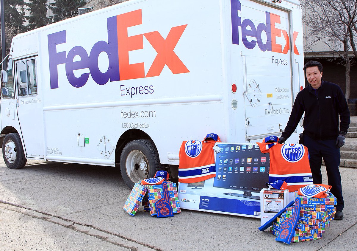 EdmontonOilers's tweet photo. Want this special delivery from @FedExCanada on March 26? Tweet us which friends you'd invite with #FedExGameReady! https://t.co/H3kXamUyIl