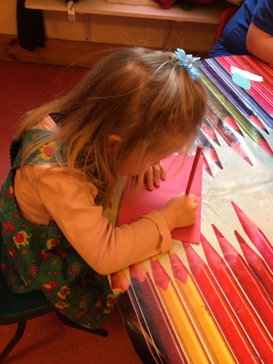 KingNickers10's tweet photo. Developing language &amp; emergent writing @BertramNG #oranges&amp;lemonstechparknursery https://t.co/8C1aq8yxUk
