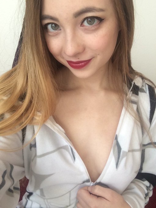 come hang out with a sexy stormtrooper (me) at https://t.co/W4OMmyRTtu https://t.co/a035VxjW6j<a href="/tag/mvsales"class="tags"><span>#mvsales</span></a>