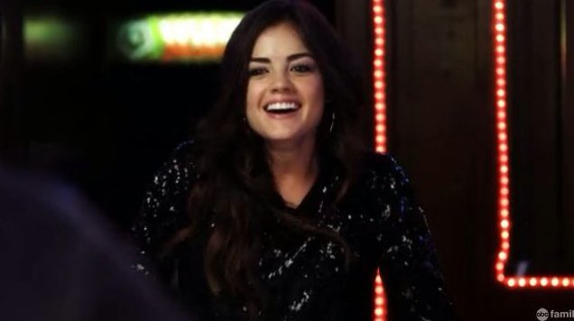 PLittleLiars4's tweet image. #PLLFinal Ma tête quand j'ai vu le bisous de Haleb/Ezria :