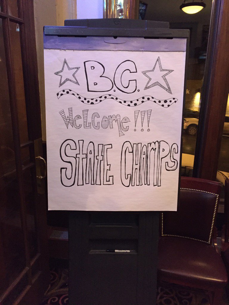 ButteSports's tweet image. Metals Sports Bar and Grill welcomed the Maroons for KBOW Overtime.