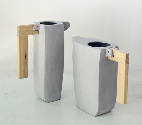 SoulCeramics's tweet photo. #Cool #ceramic and #wood #pitchers by #Italian #designer duo Vano Alto https://t.co/nJGpzM8oFi