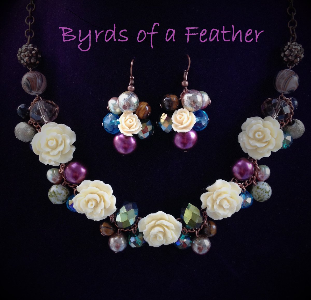 LittleRedByrdee's tweet photo. Bring on the sunshine and green grass! Our springtime fairy ring necklace &amp; earring set =) @TEMPTTeam #EtsyHandmade https://t.co/i9IrJWdOya