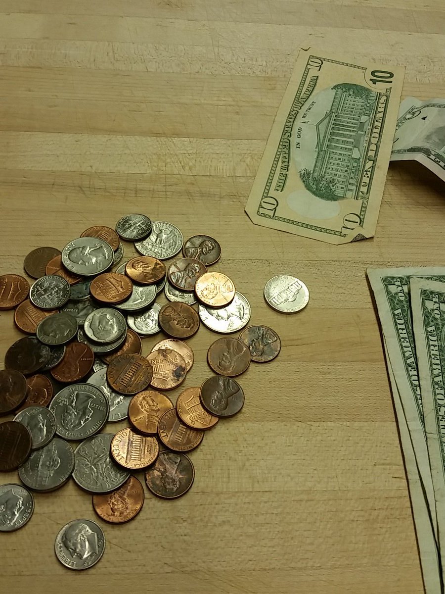 BSOSarah2015's tweet photo. Paying rent like
well let's see here... https://t.co/3oVgJ9JIgH