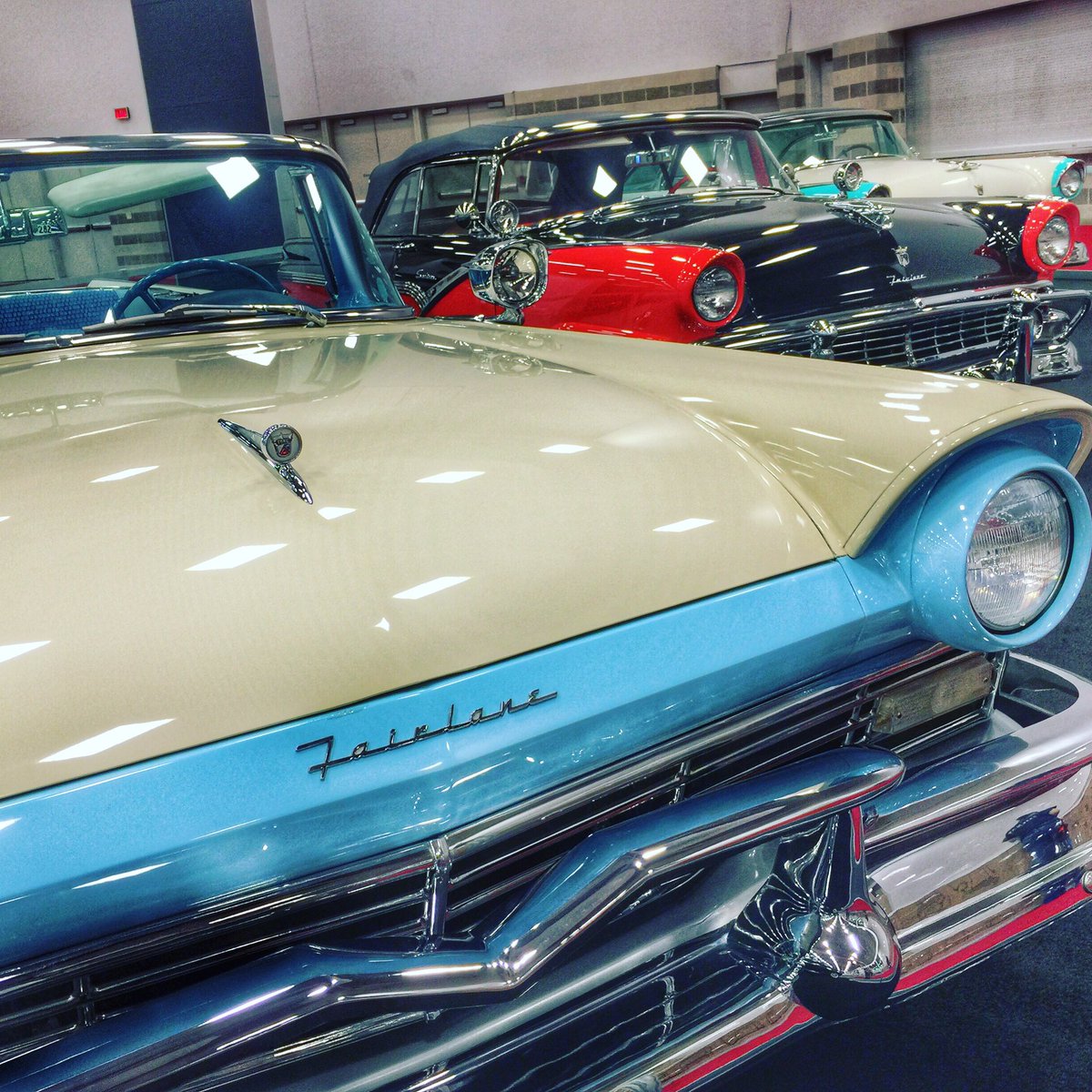 FindingDebra2's tweet photo. There's just something about a vintage car! Anyone agree? #DFWAuto show now open to public! #vintage ad https://t.co/x33K54MiZB