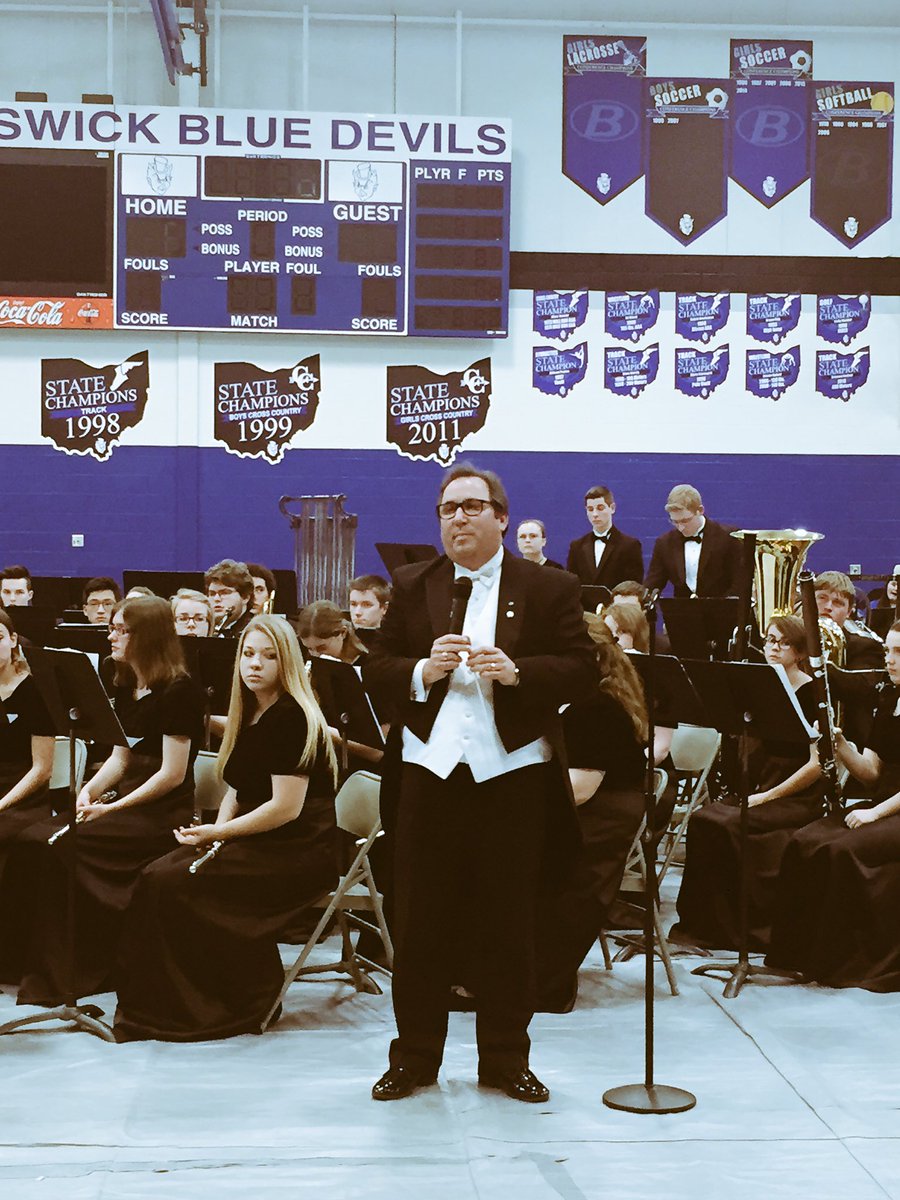 BHSPetryAP's tweet photo. Great night for some music!! 🎼 https://t.co/rqw225Kvfd